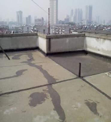 凌云漏水维修 楼顶漏水是什么原因，楼顶漏水维修方法是什么?